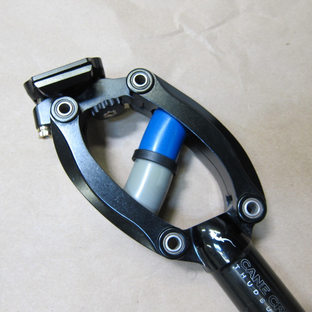Cane Creek Thudbuster Seatpost 30.9mm x 400mm Comfort Commuter Suspension