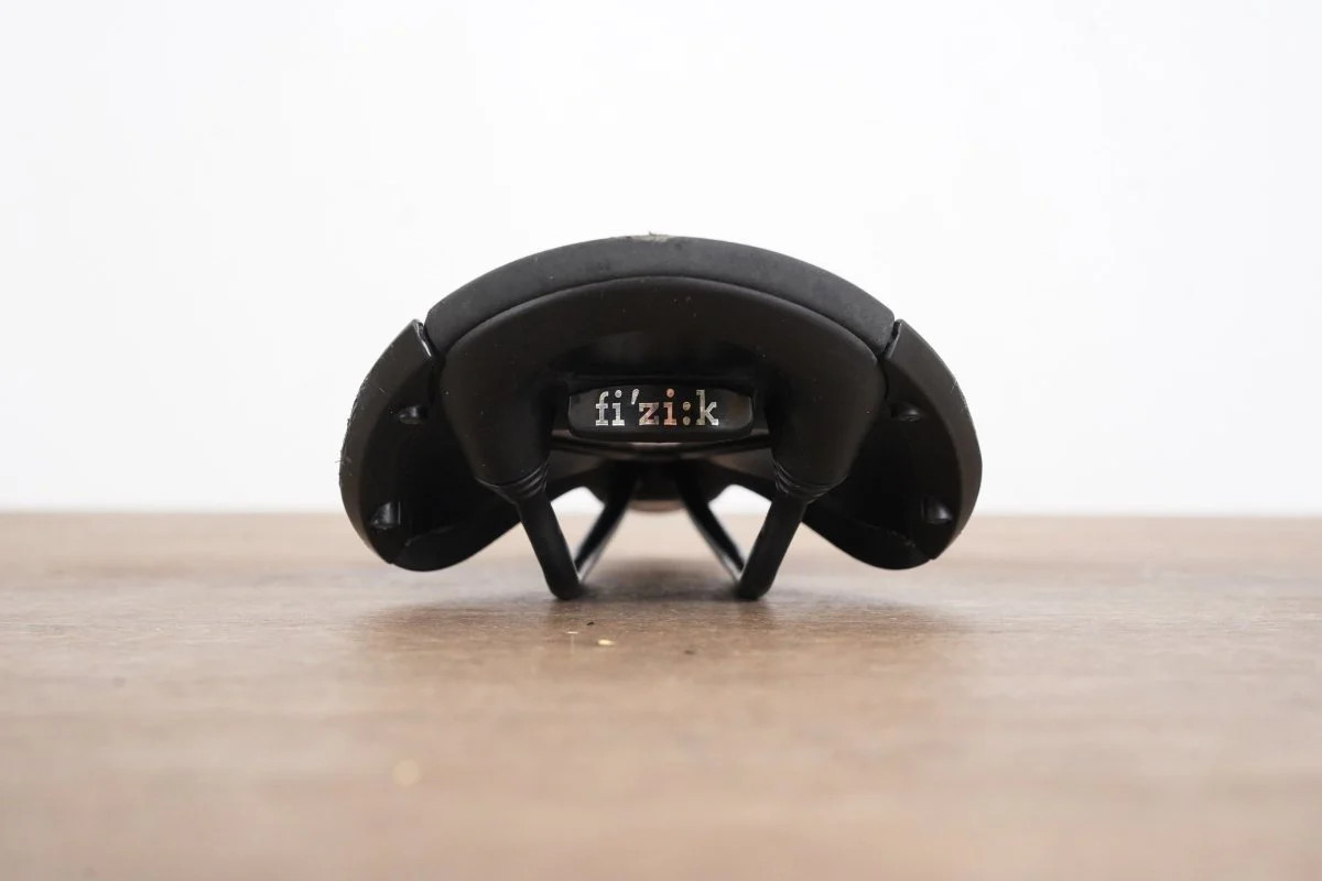 138mm (Regular) Fizik Aliante R5 Manganese Rail Road Saddle 238g