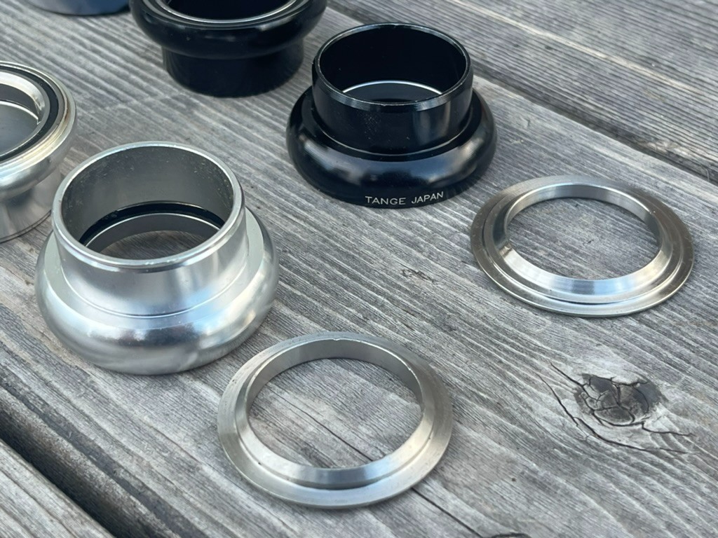 IRD Tange Seiki Black Technoglide Cartridge Bearing 1 1/8″ Threadless Headset