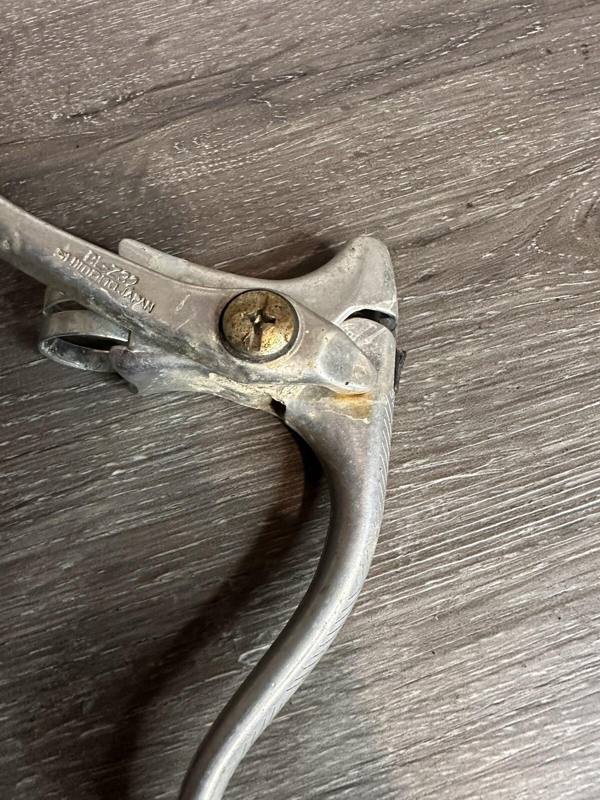 Shimano BL-Z325 with BL-Z32 Vintage Safety Road Bike Brake Levers 23.8mm