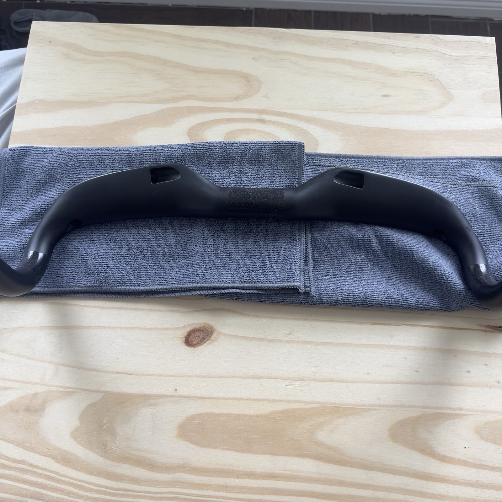 42cm Zipp SL-70 Carbon Compact Aero Road Handlebar 31.8mm, Excellent Condition