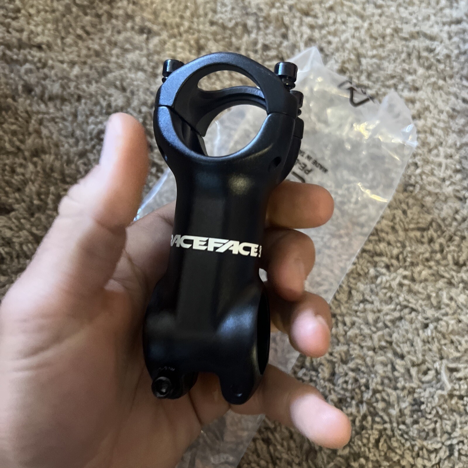 RaceFace Turbine Stem 80mm Clamp 31.8mm +/-6 Deg 1 1/8 Black Mtn Bike 80 20 40