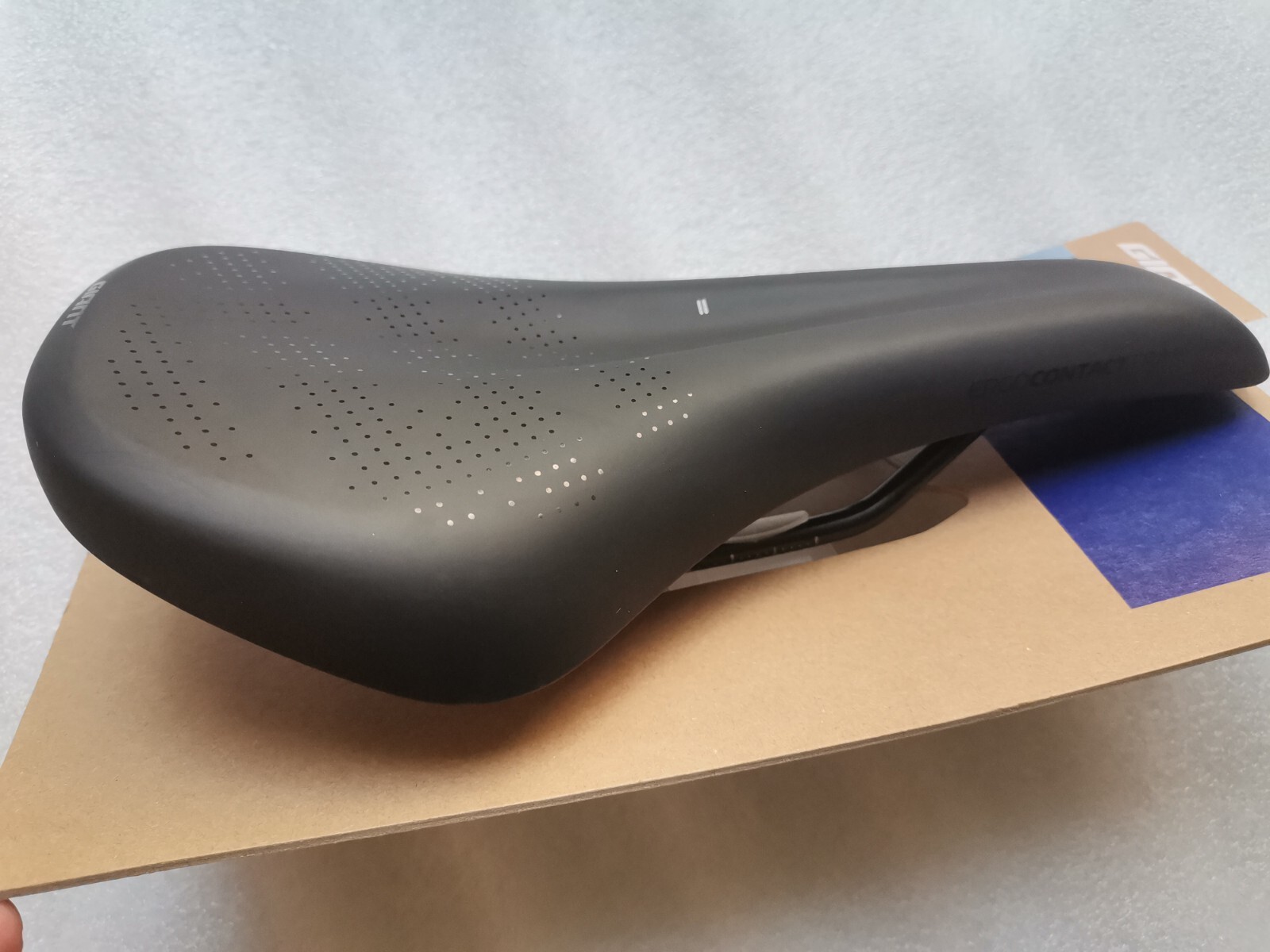 NEW GIANT ERGO CONTACT TRAIL SEAT SADDLE MTB CITY TOURING 147MMX271MM