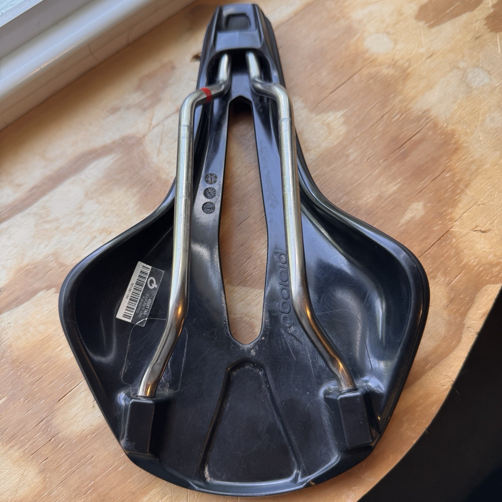 Prologo Nago R4 PAS 147 Tirox Rail Road Saddle , Black – Great Shape!!