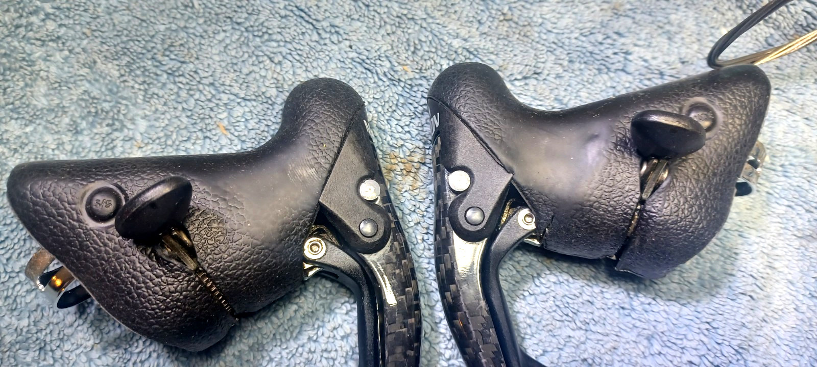 VGC, used, Campagnolo Chorus 10 Speed Carbon Levers Shifters 2/3×10 Ergopower