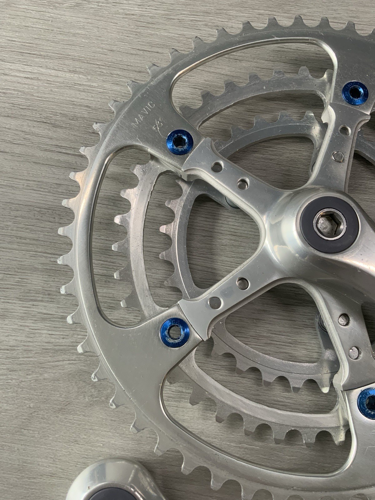 AVOCET CRANKSET TRIPLE 53-42-32 TOOTH 172.5 MM ARM LENGTH 6, 7, OR 8 SPEED