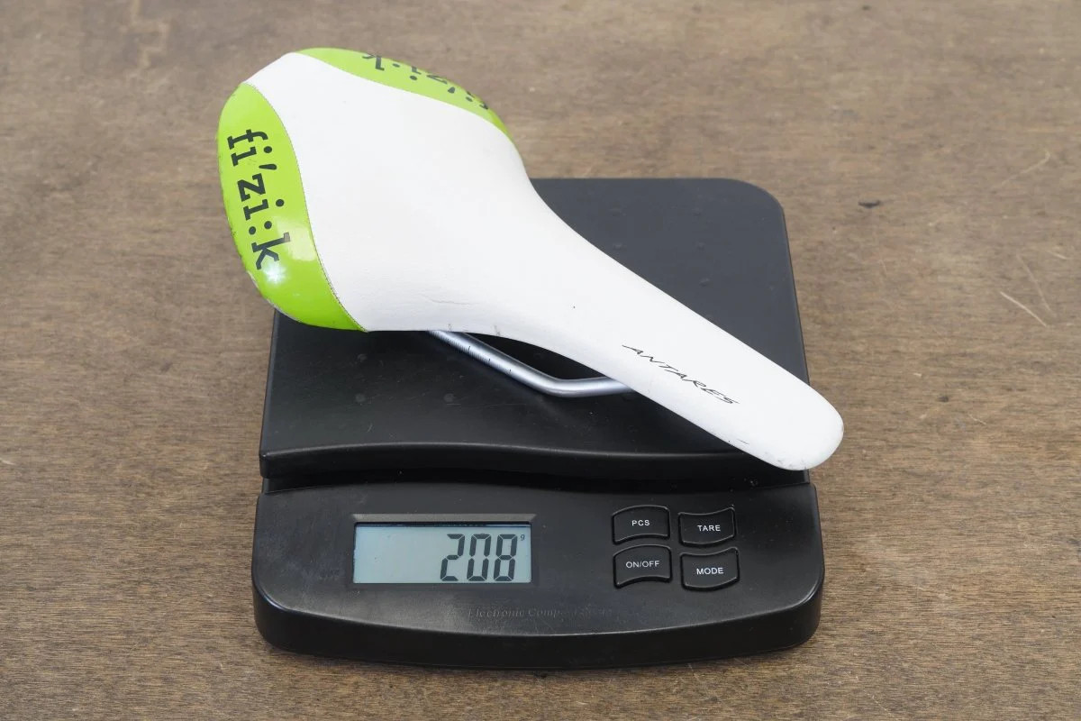 140mm Fizik Antares R5 Cr-Mo Rail Road Saddle 208