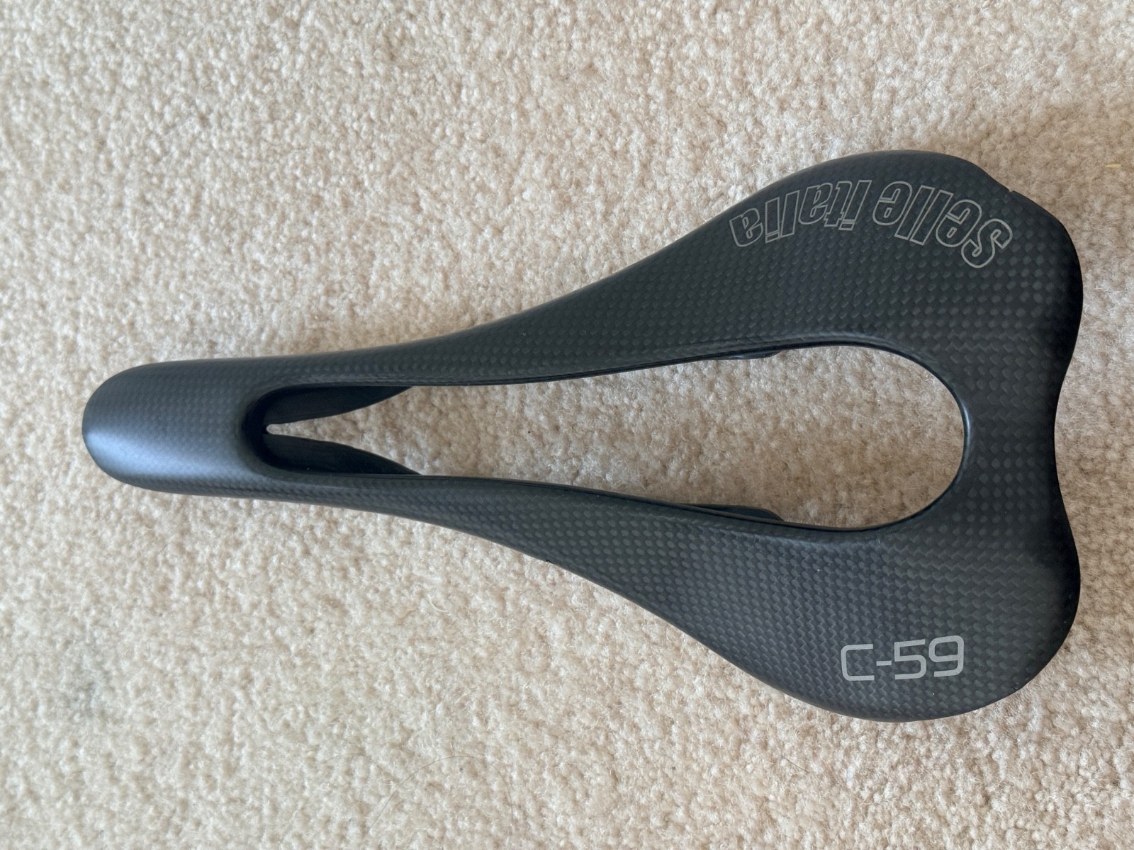 USED Selle Italia SLR C59 Full Carbon Saddle with Carbon Rails – 61 gram