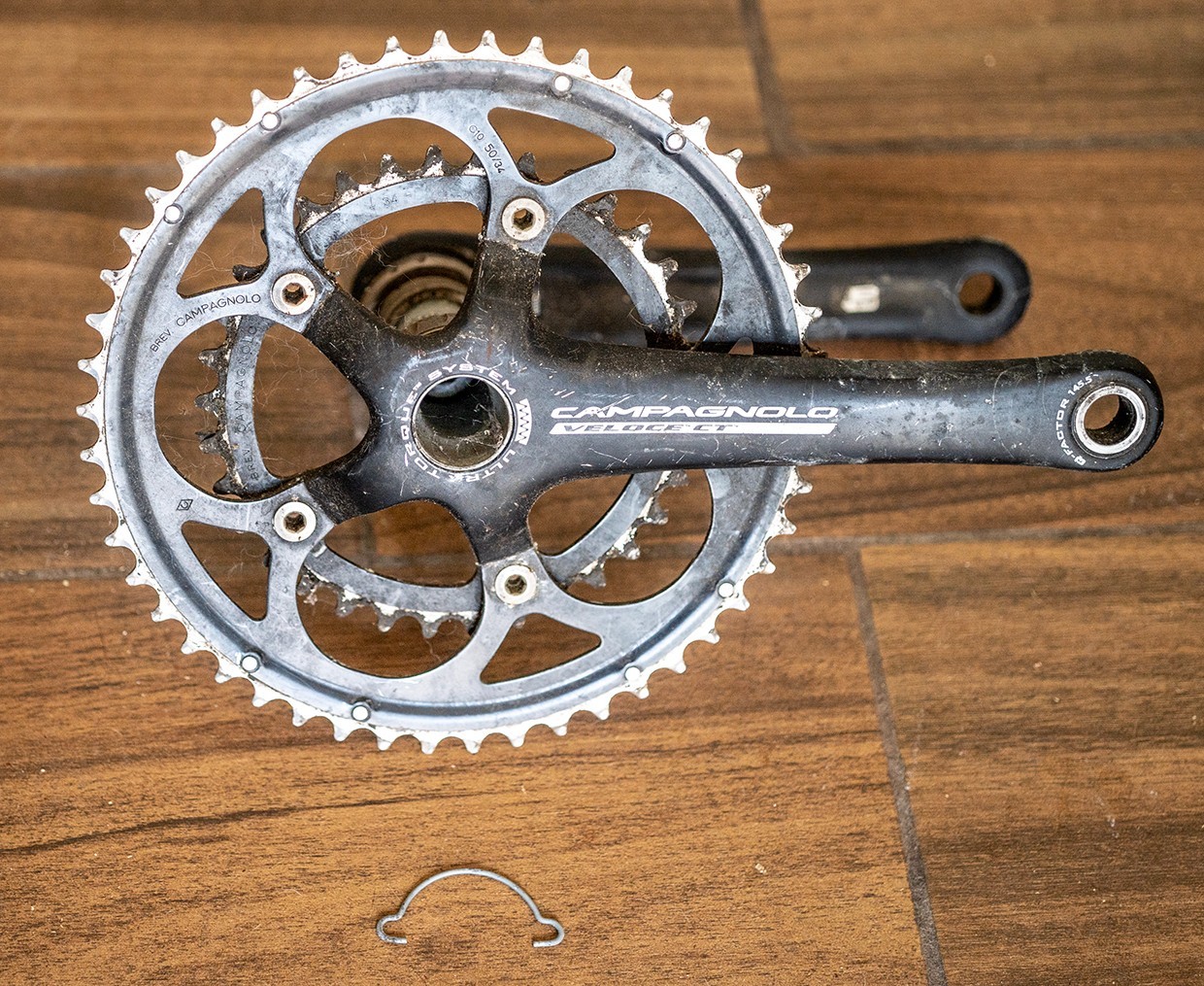 Campagnolo Veloce Compact 50/34 Ultra Torque Crank Set & Bottom Bracket 175mm