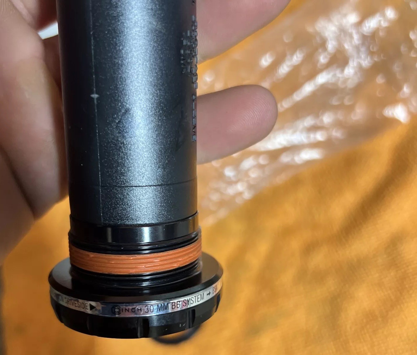 RaceFace CINCH Bottom Bracket BB BSA 100mm Shell x 30mm Spindle External Seal