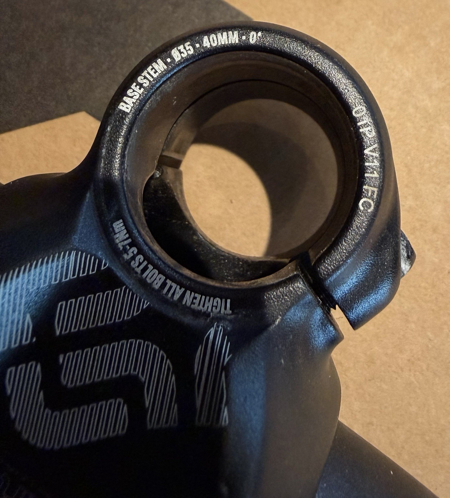 E thirteen 200 mm Handlebars, Stem And grips