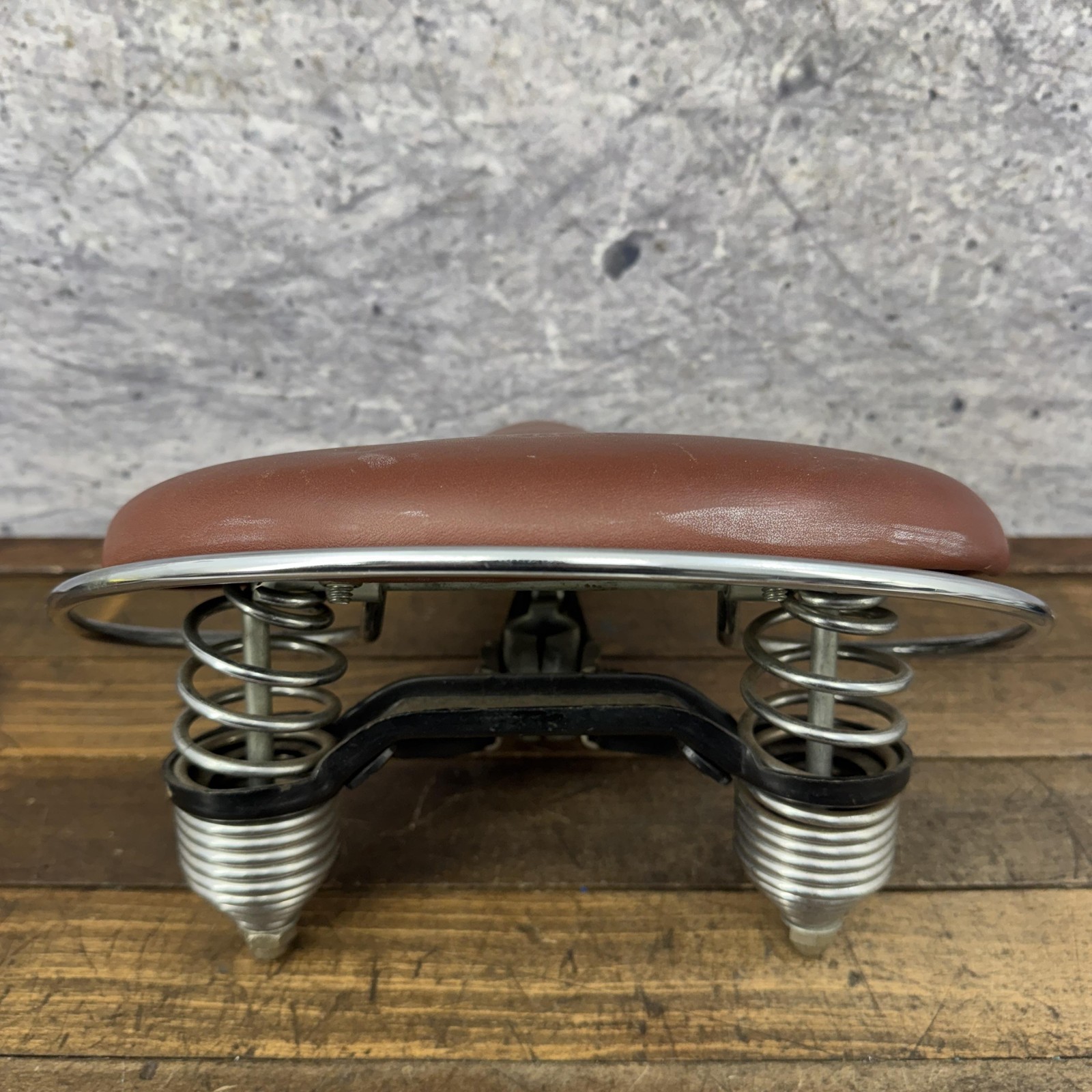 Vintage Persons Bicycle Saddle Seat Brown Genuine Leather 90s 99 Cruiser Spring