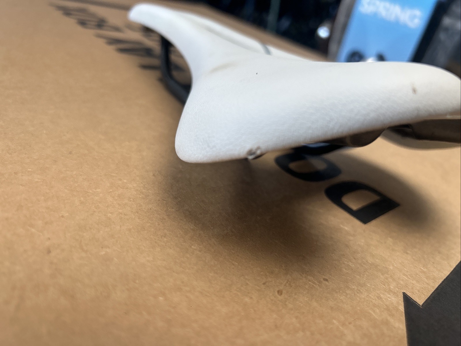 Specialized Oura Pro Saddle, White with Carbon Fiber Rails