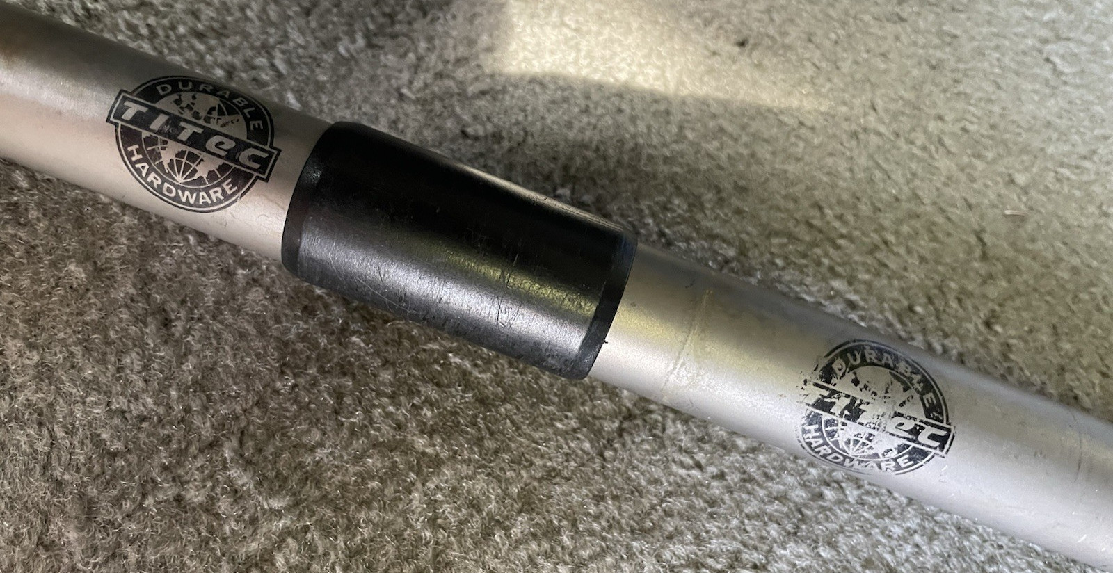 TiTEC H-Bar Flat MTB Titanium 555mm, 1” with shim