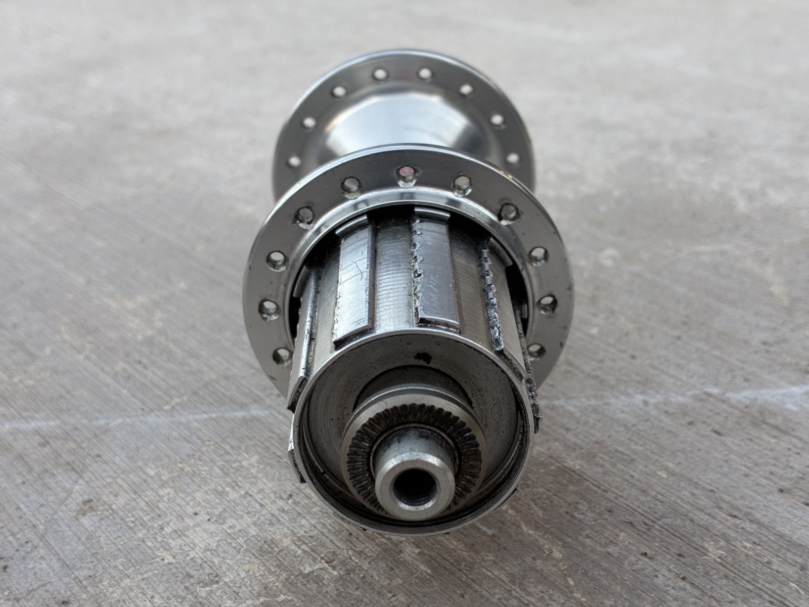 Hugi Compact QR Rear Hub | 32-hole / 130 OLD / EXC / Made in Germany