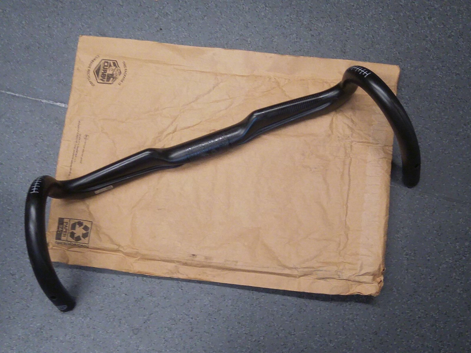 Cervelo AB09 Flared Carbon Handlebar 42cm – Road Gravel Drop – New takeoff