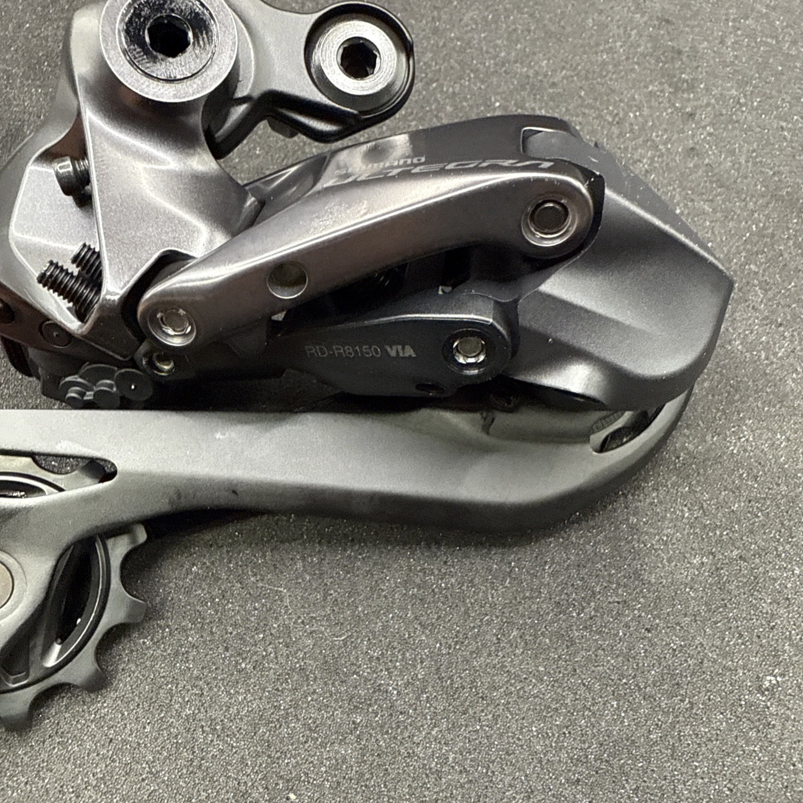 Shimano Ultegra Di2 12 Speed Rear Derailleur Rd-r8150 (NW)