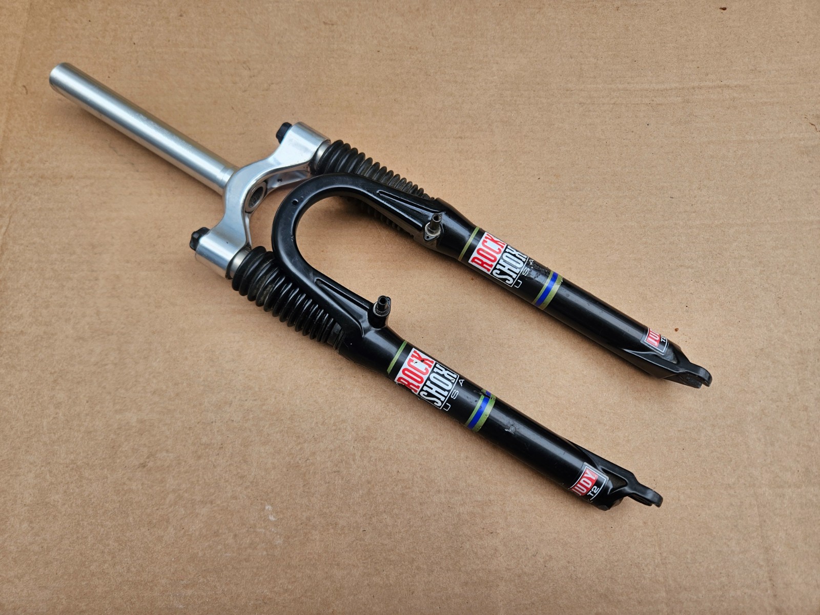 Vintage 90s Rock Shox Judy T2 Suspension Fork 1-1/8″ Threadless Steerer Black