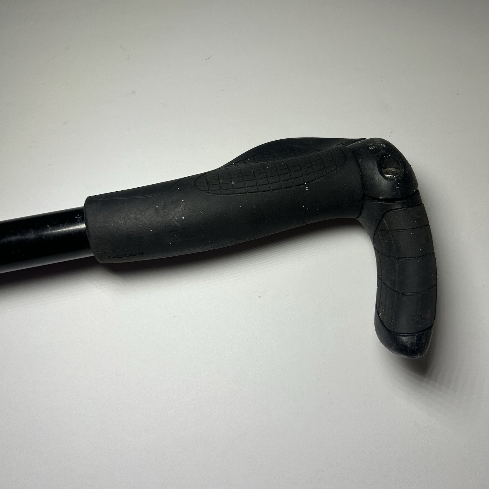 Black Alloy / Aluminum Riser MTB Handlebar Ergon Grips 630mm Length 31.8mm Clamp