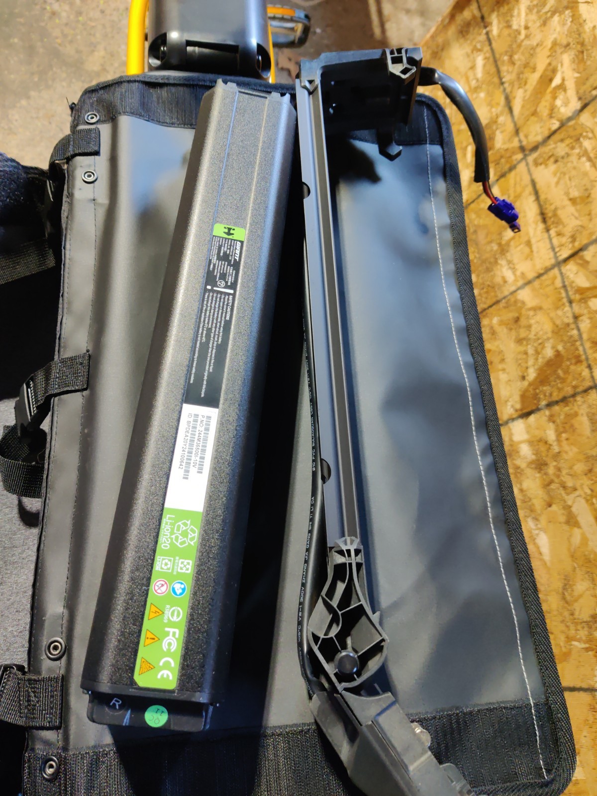 giant pakyak cargo ebike auxiliary battery 500wh