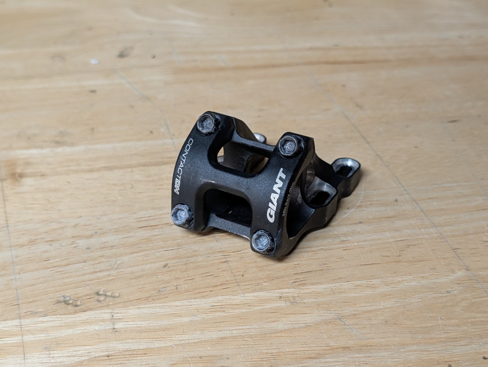 Used Giant Contact DH Direct Mount Stem 31.8mm – Black 40-50mm