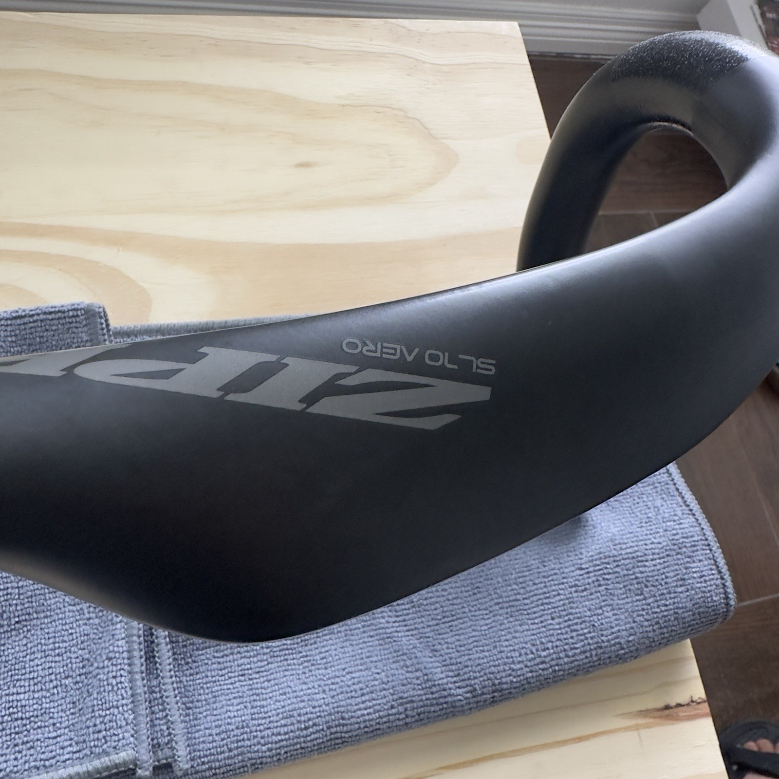 42cm Zipp SL-70 Carbon Compact Aero Road Handlebar 31.8mm, Excellent Condition