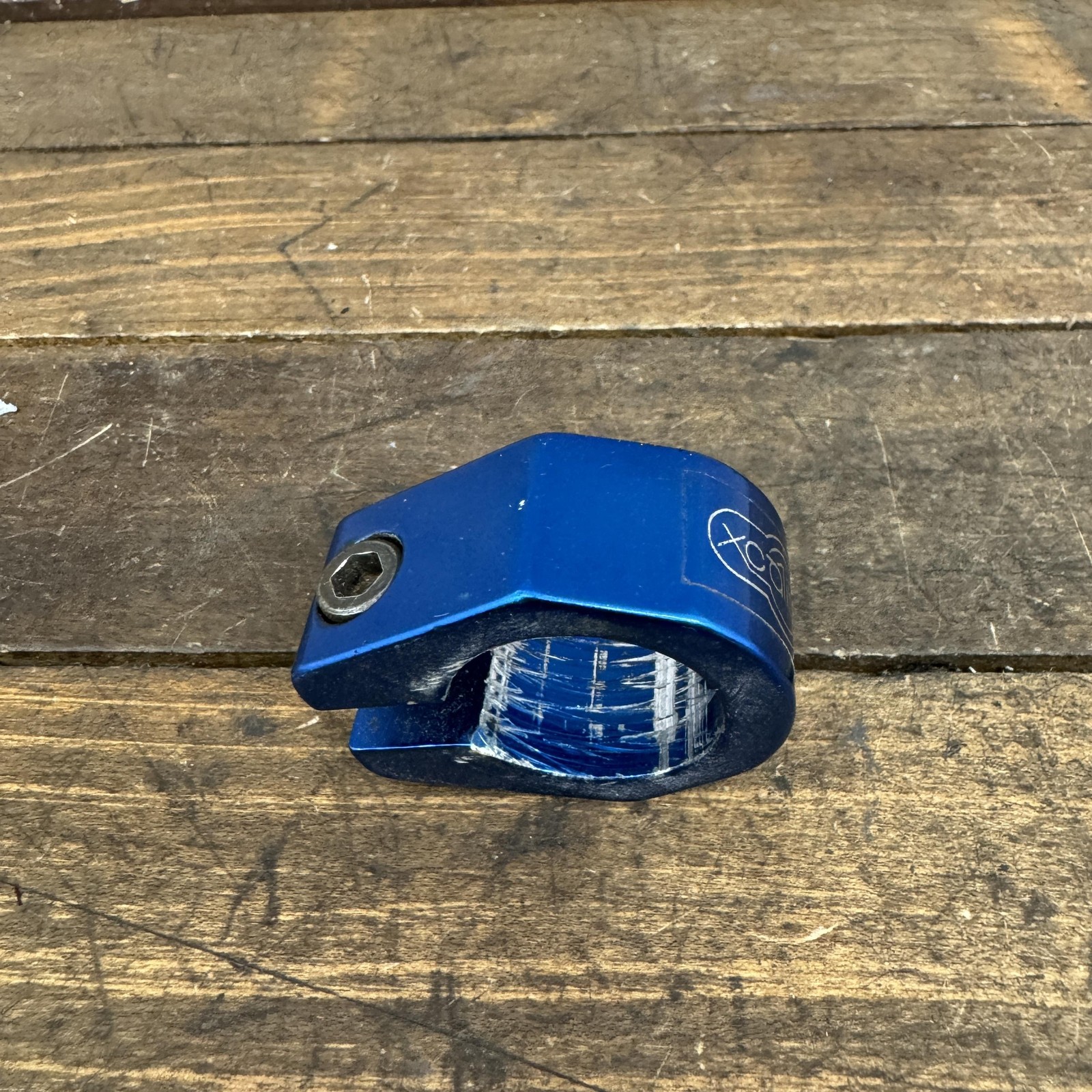 VIntage Xcaliber BMX Seatpost Clamp 25.4mm Blue Alloy 80s OG X-Caliber Collar