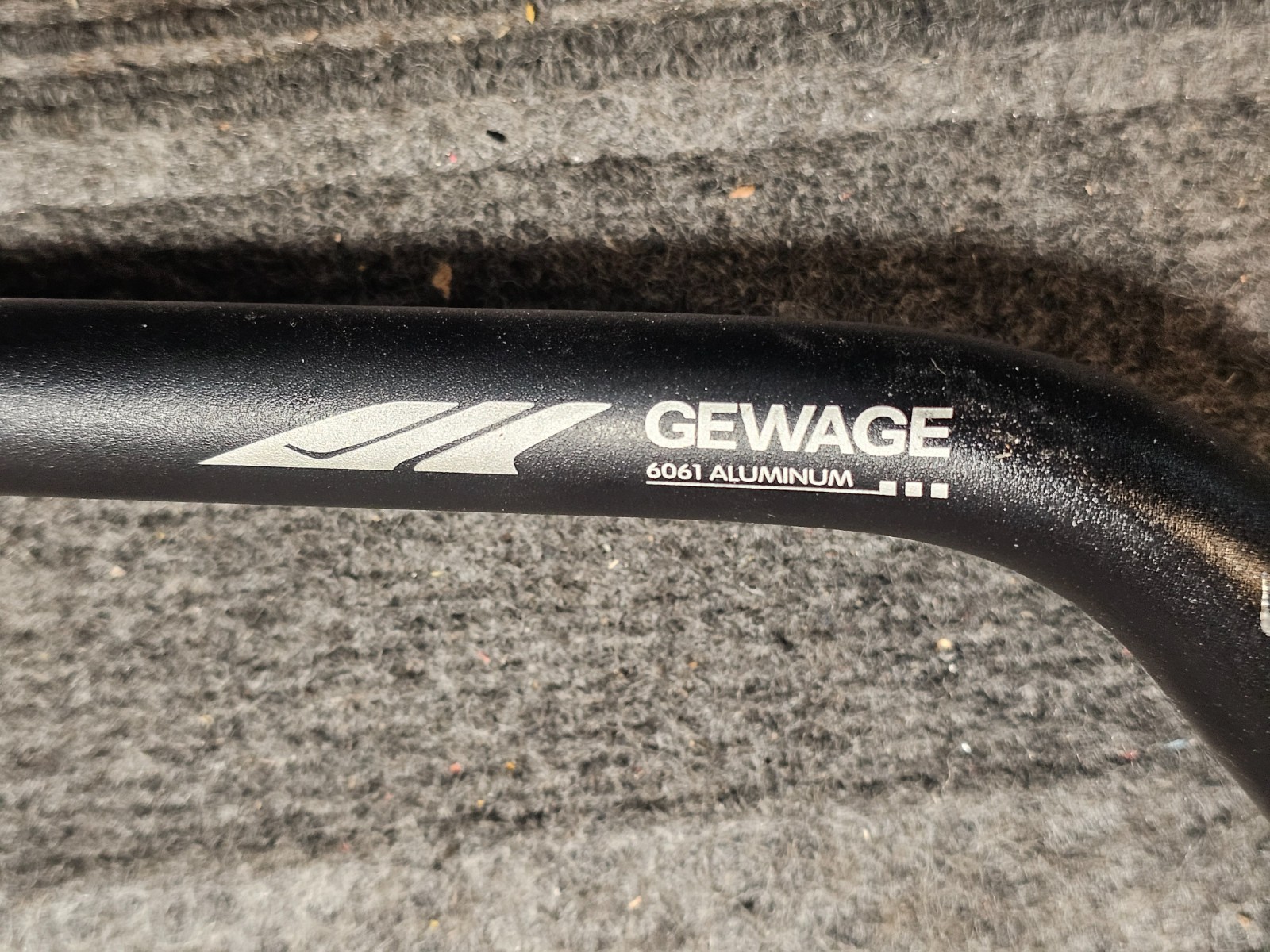 Gewage Mountain Bike Handlebar 6061 Aluminum Black 780mm x 55mm Rise Advanced