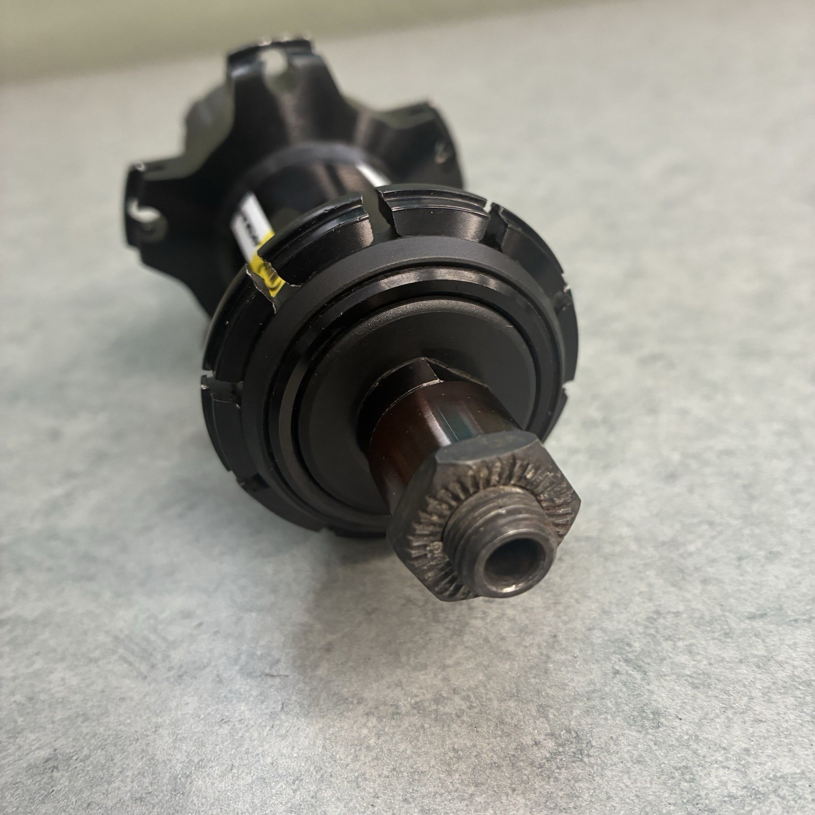 Mavic Aksium Rear Hub 20h Shimano SRAM 10/11 Speed QR 130mm SMOOTH BEARINGS!!