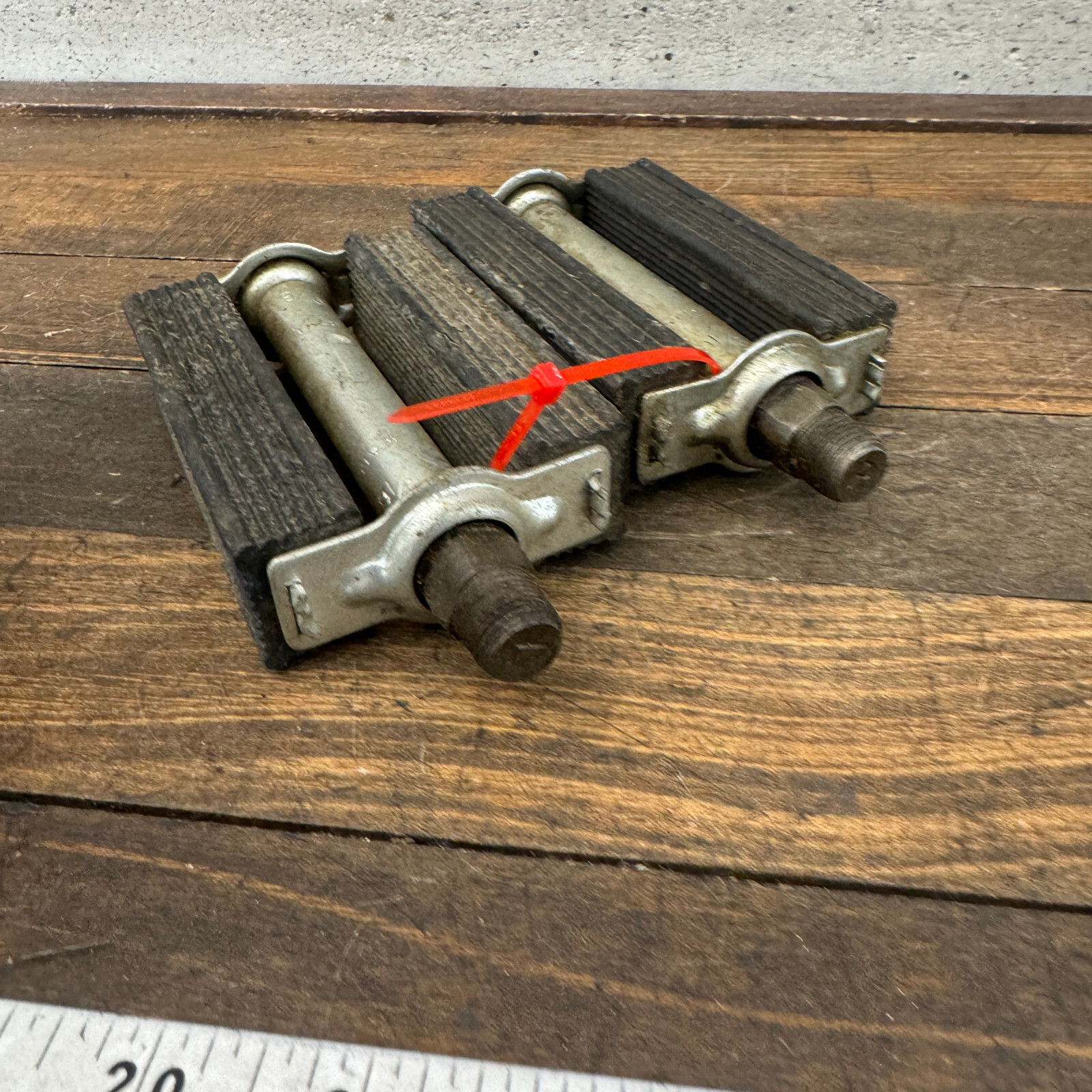 Wald Block Pedals 9/6 in NOS Black Cruiser Clunker Cottered BMX OG 70s 80s