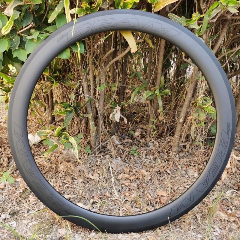 Superlight 700c Carbon Fiber Road Bike Rims 25×30/35/38/40/45/55/50/60mm 24 28H