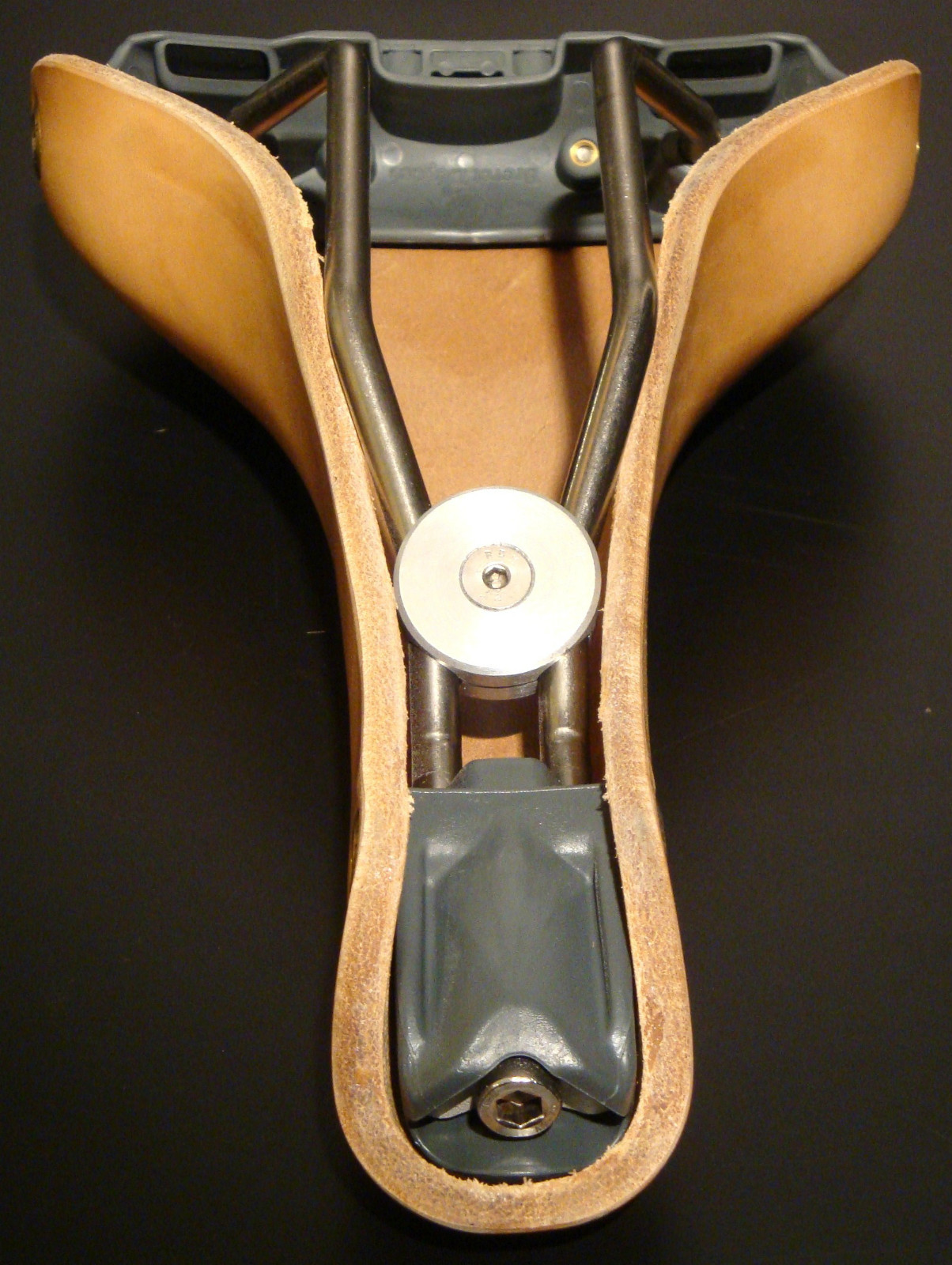 NEW GILLES BERTHOUD SADDLE SEAT ARAVIS NATURAL MADE IN FRANCE IDEALE BROOKS