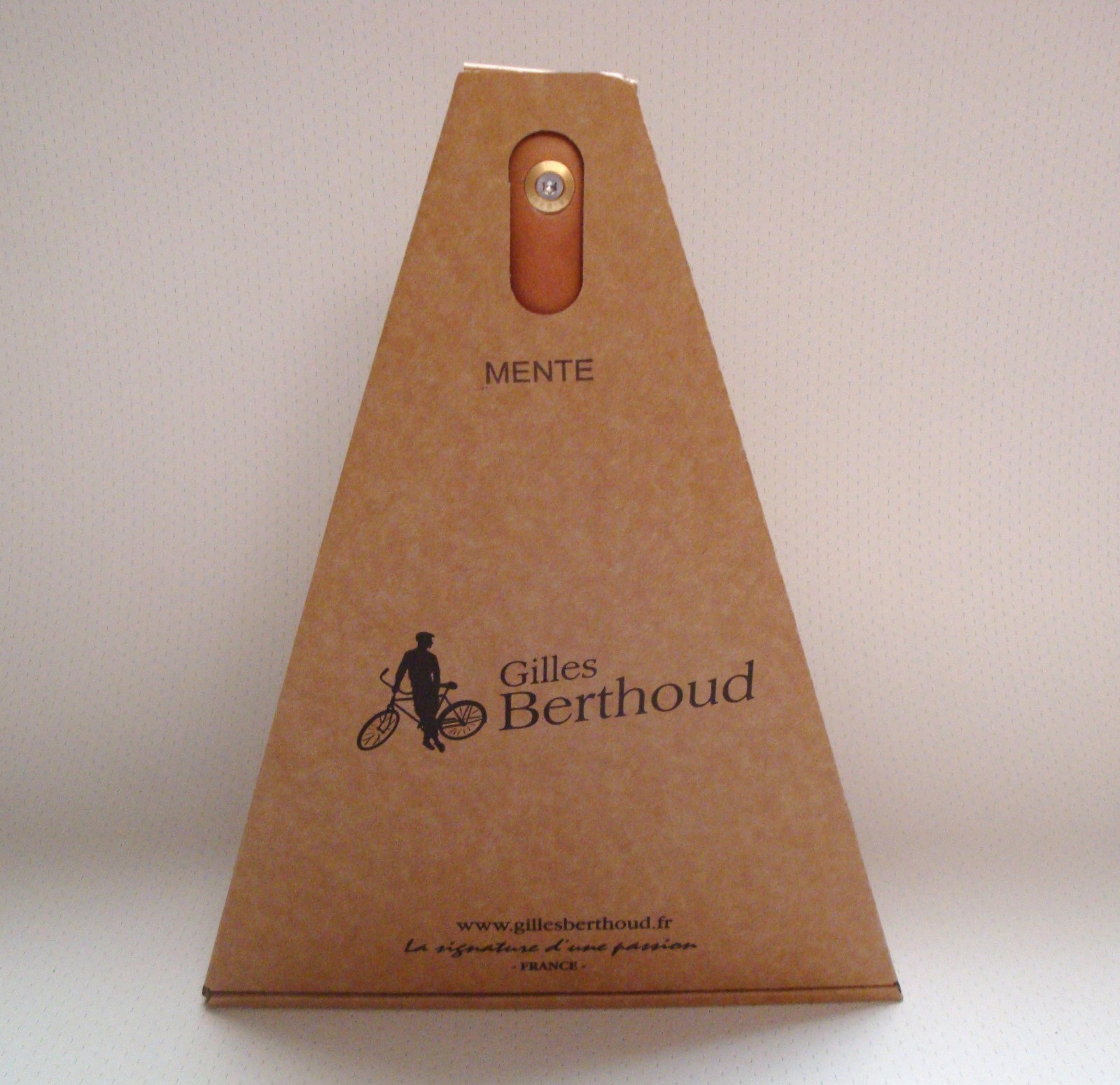 NEW IN BOX GILLES BERTHOUD SADDLE SEAT MENTE NATURAL MADE IN FRANCE