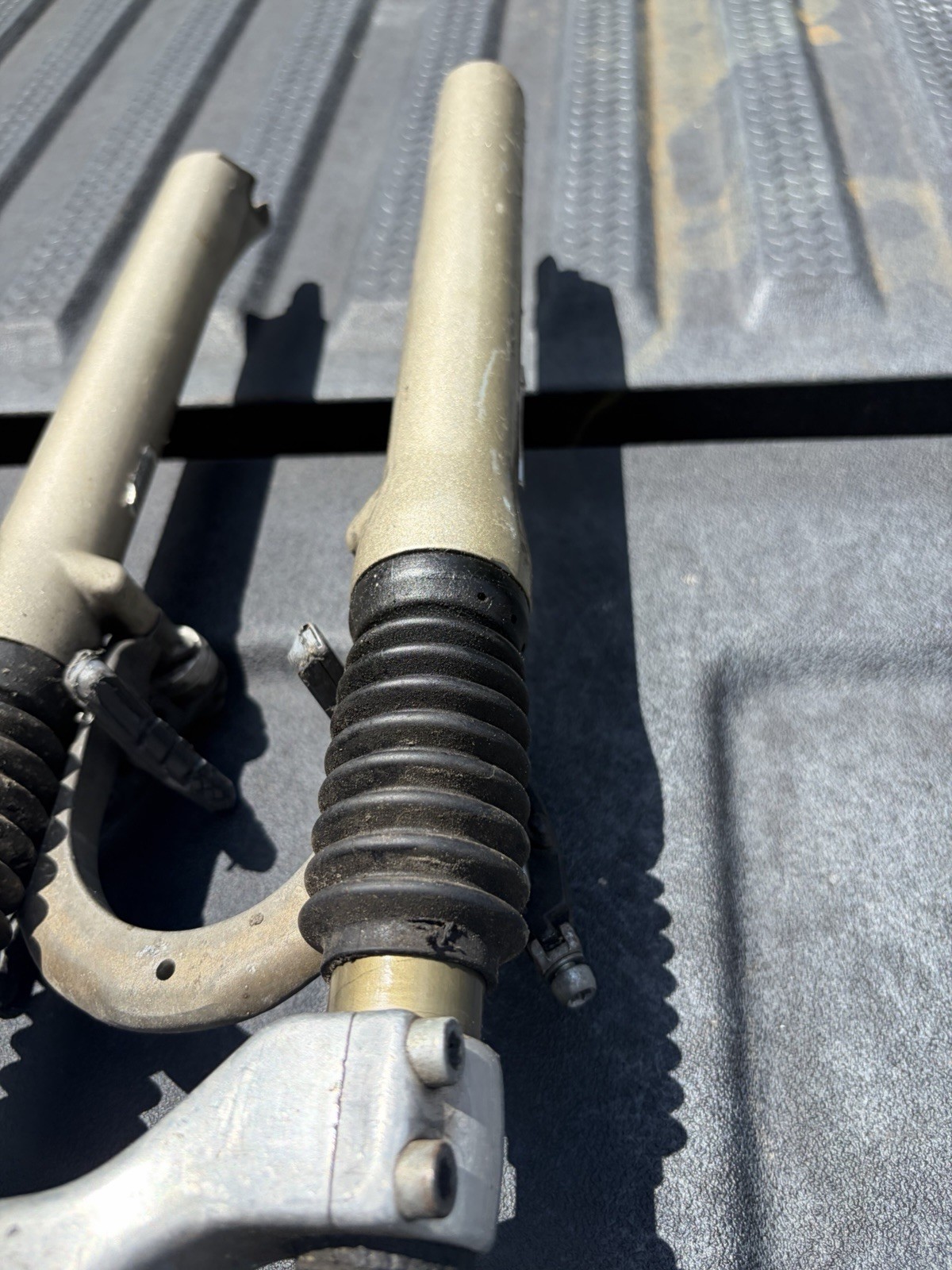 vintage RockShox Judy XC suspension fork 1990s.