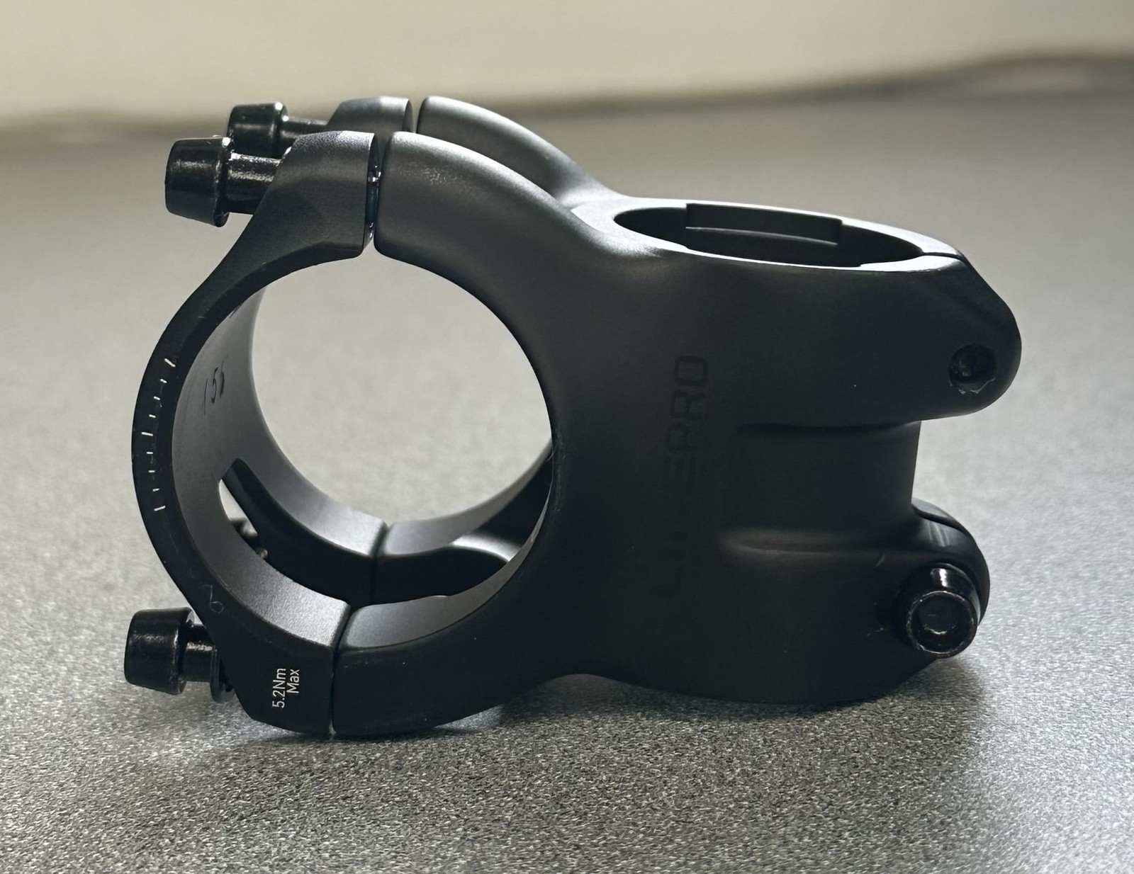 Bontrager Line Pro 35 Blendr Stem – 0-Degree, 35mm, Black Anodized *OE*