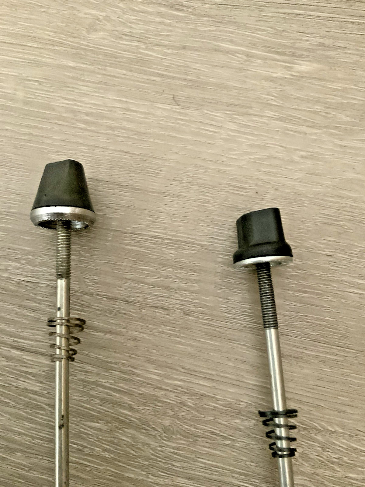 MAILLARD QUICK RELEASE SKEWER SET 100-120/122 MM SPACING STEEL 176 GRAMS