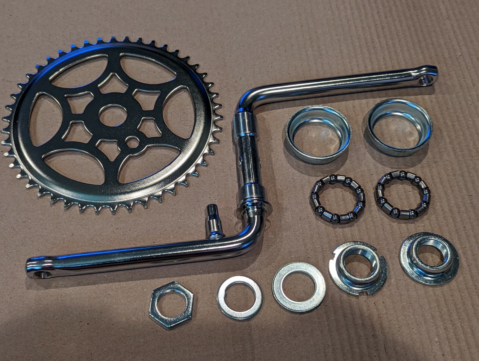 SCHWINN B-6 STYLE SPROCKET 46 T, CRANKS 6&1/2 ” & BOTTOM BEARING SET