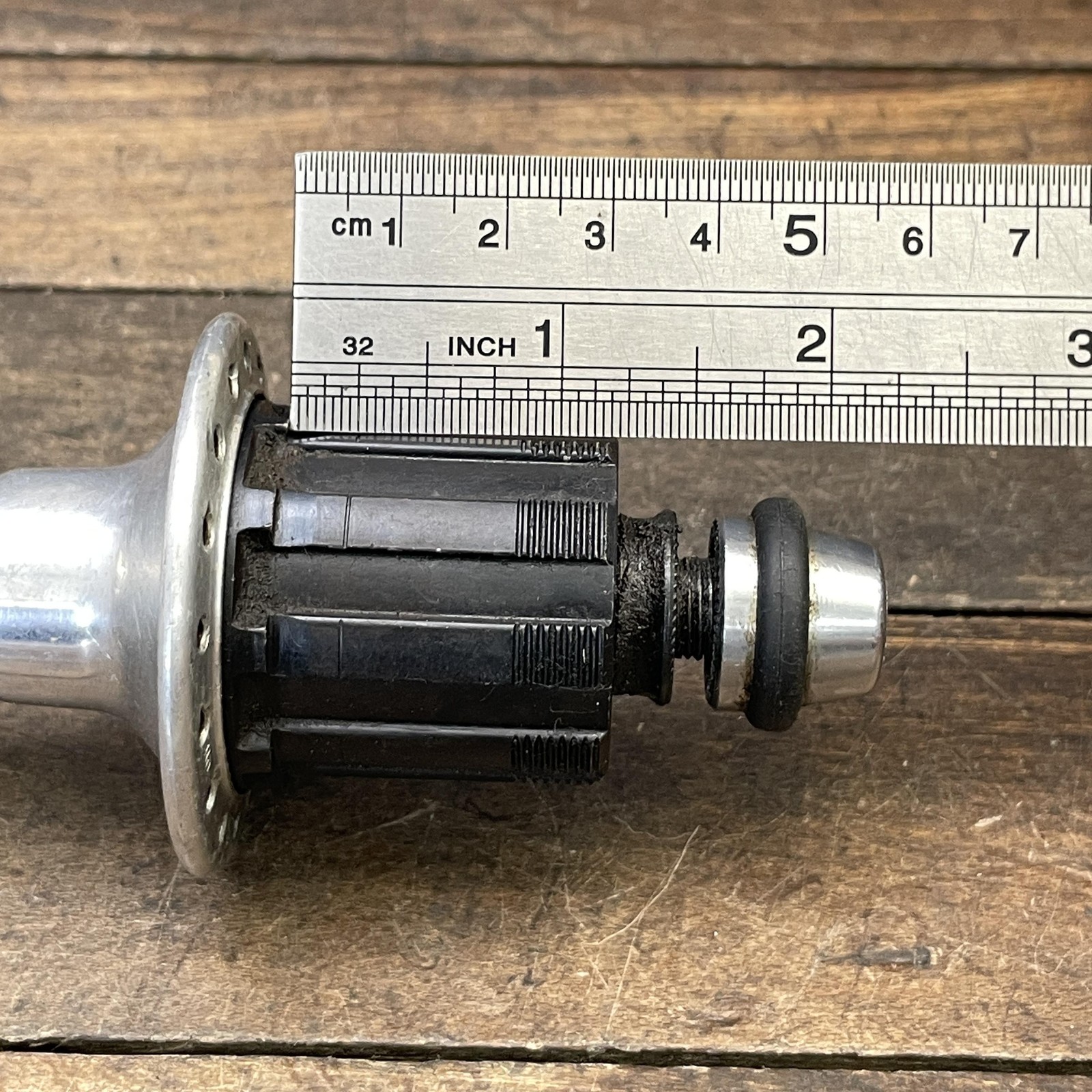 Vintage Shimano Deore XT Rear Hub FH-M732 32H 135mm QR MTB Freehub Japan 90s