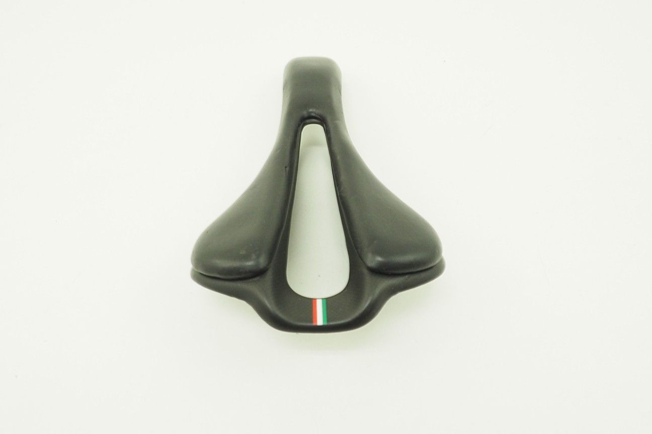 Unbranded Italian Carbon Cutout Bicycle Saddle 280mmx130mm 7x9mm Carbon Rails