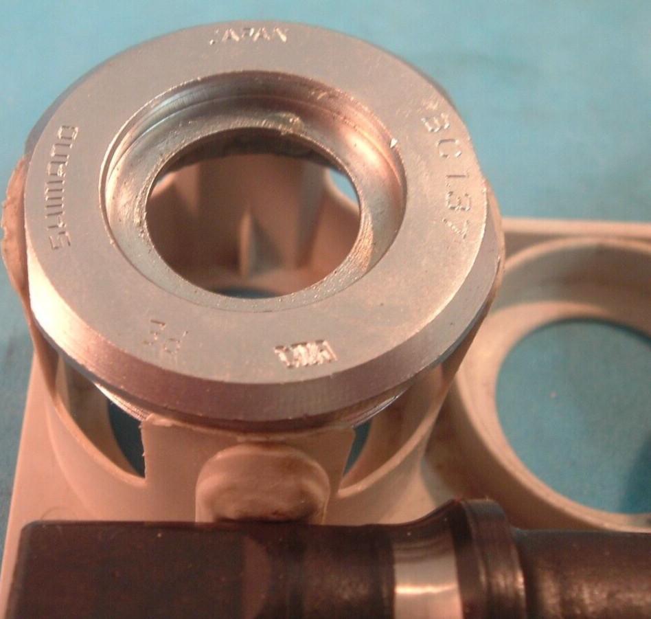 Shimano 600 Ultegra 68x 113MM BB-6400 Road Bottom Bracket-NEW/NOS English- NIB++
