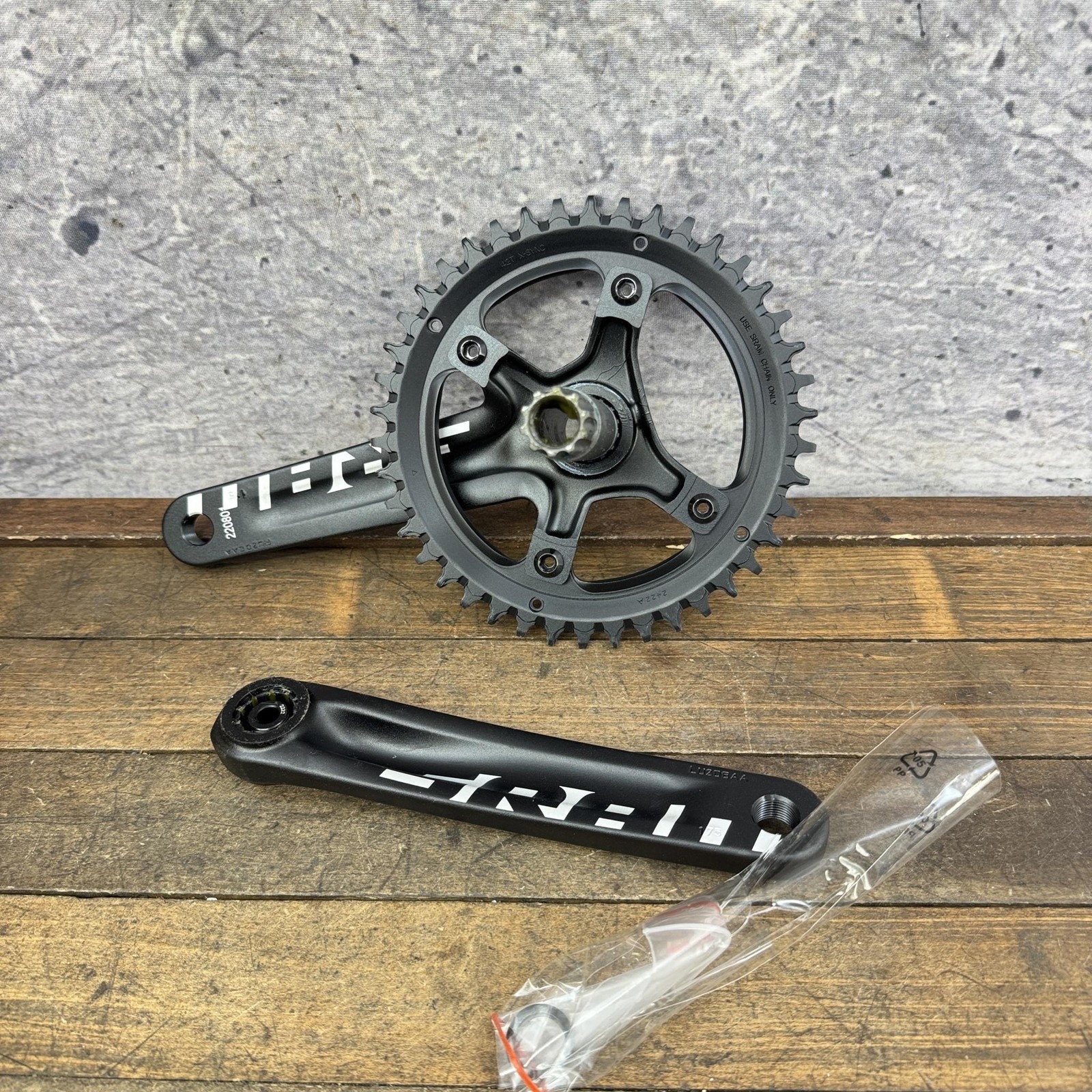 SRAM Apex 1 GXP Crank Set 175 Mm 42T X-SYNC 11spd Road Gravel Cyclocross Bike