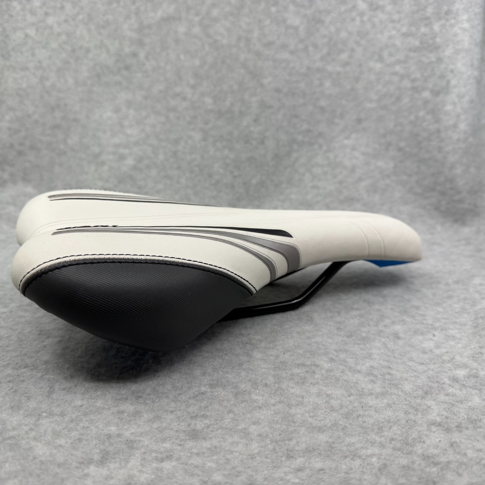 Giant Velo Saddle White Gray Black Striped