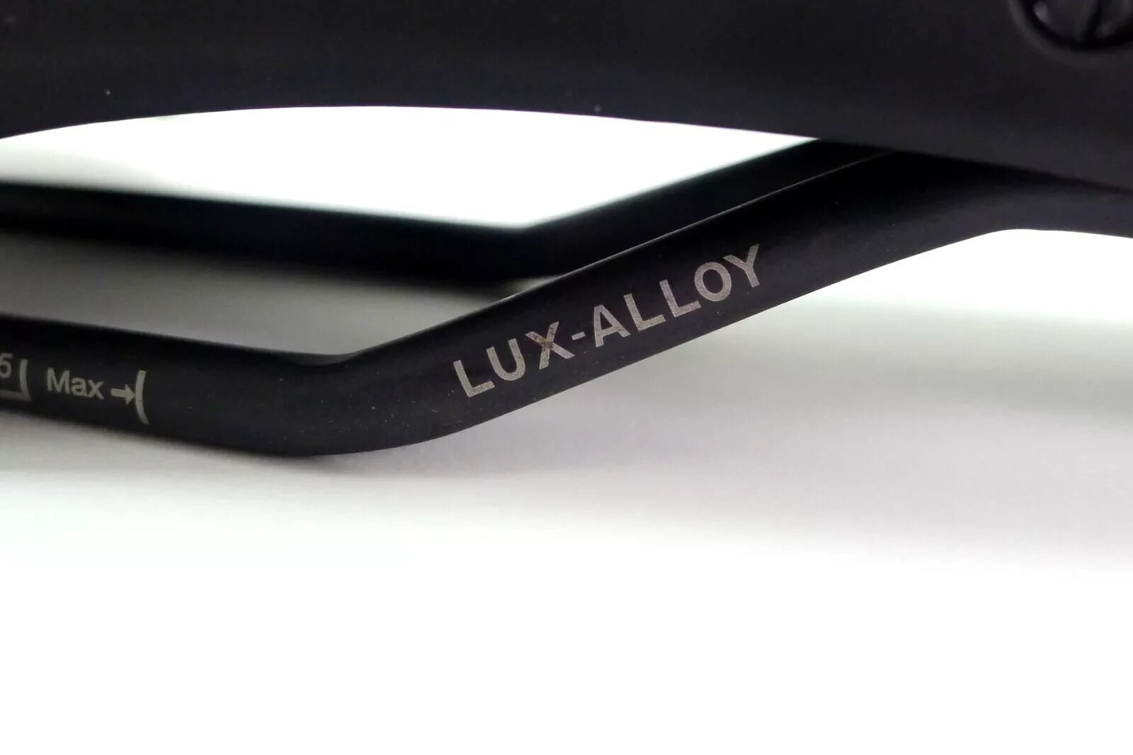 SDG Bel-Air V3 Traditional Saddle – Lux-Alloy Rail – Black/Black