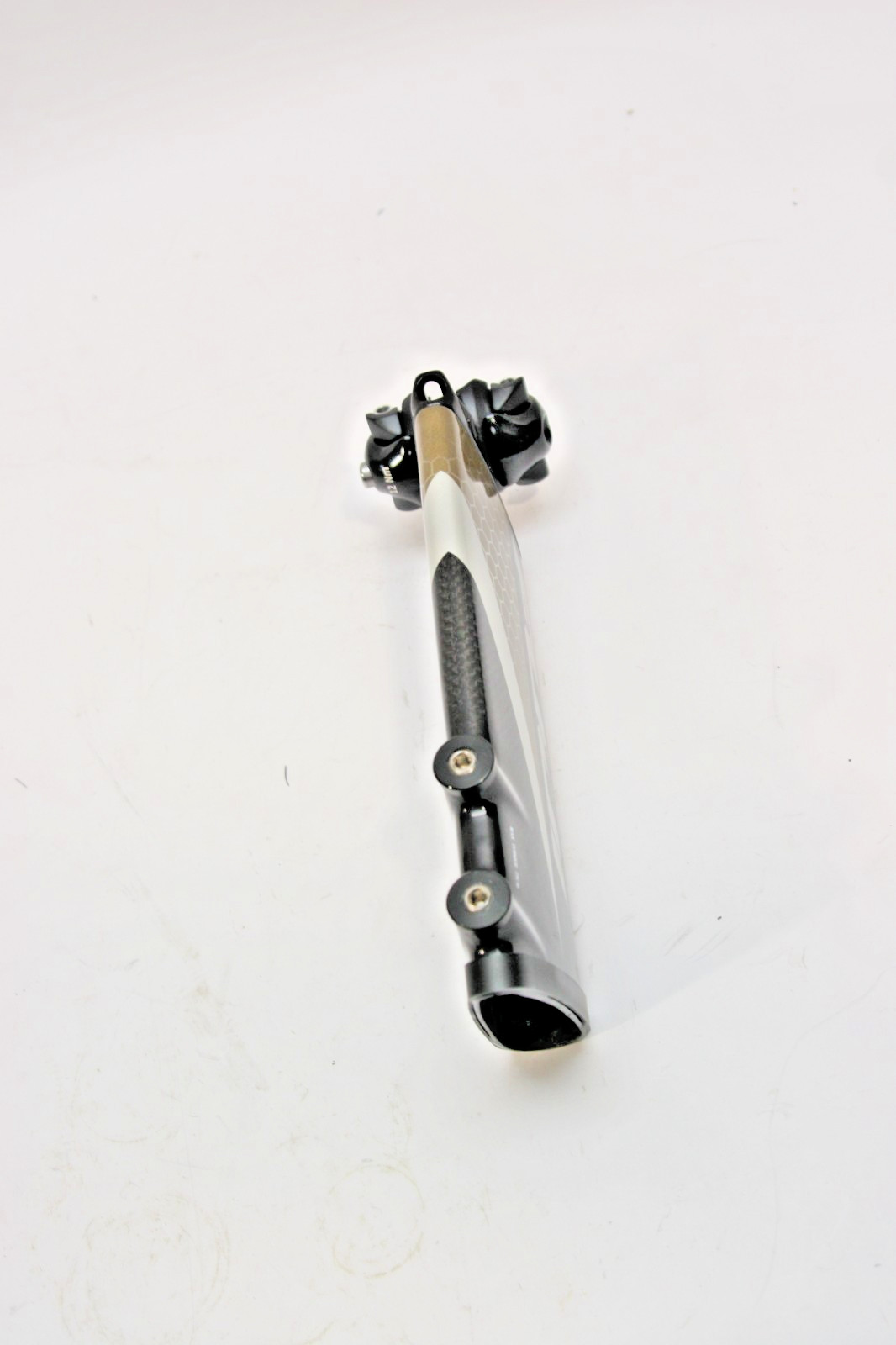 Fuji D6 Aero Carbon seatpost Size Large 200mm Long Carbon & Gold #2