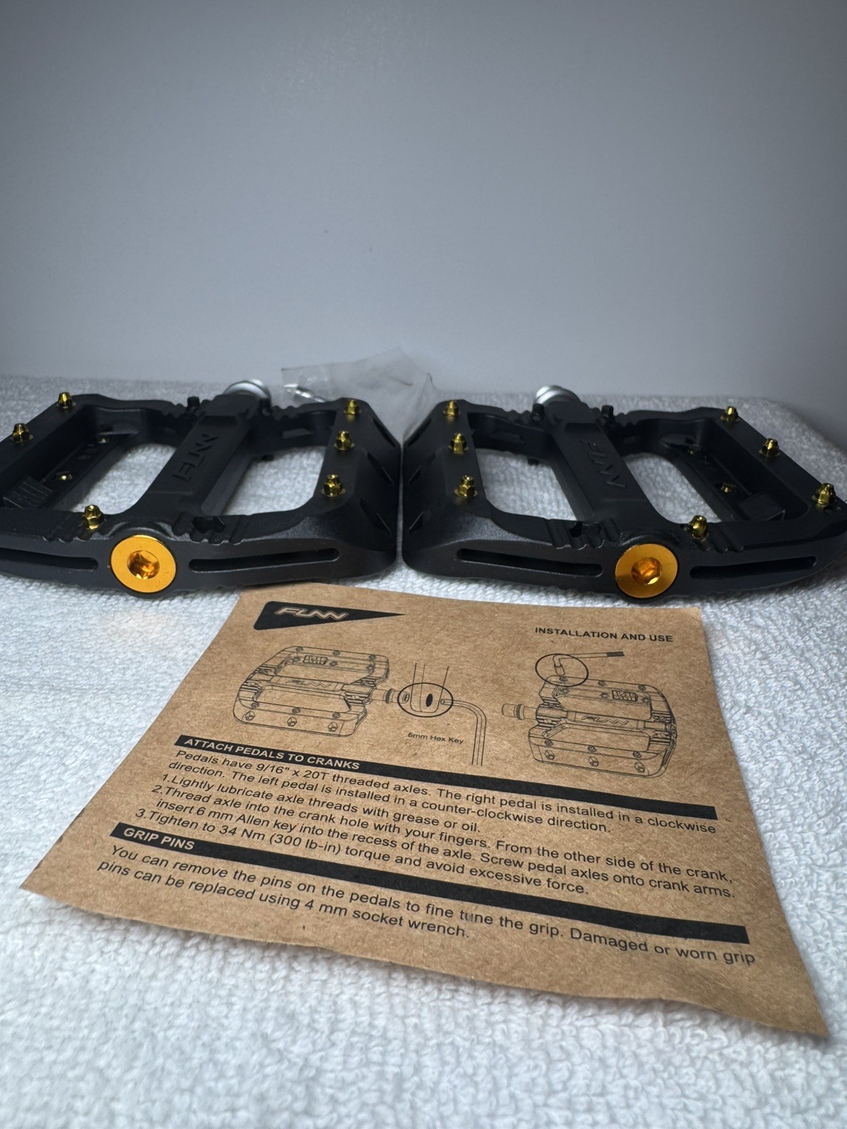 FUNN Bike Pedals 9/16 Black with Wide Platform and Gold Pins for MTB BMX Bicycle