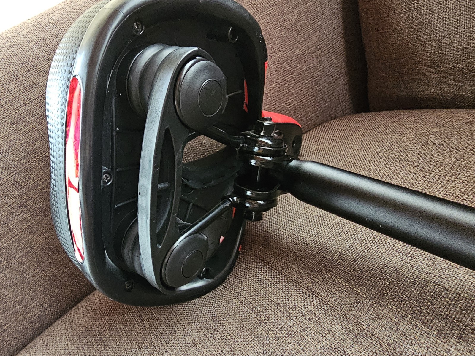 Zukka Saddle Mountain Bike Bicycle Seat W/ Reflector Plus Post Red & Black NWOB