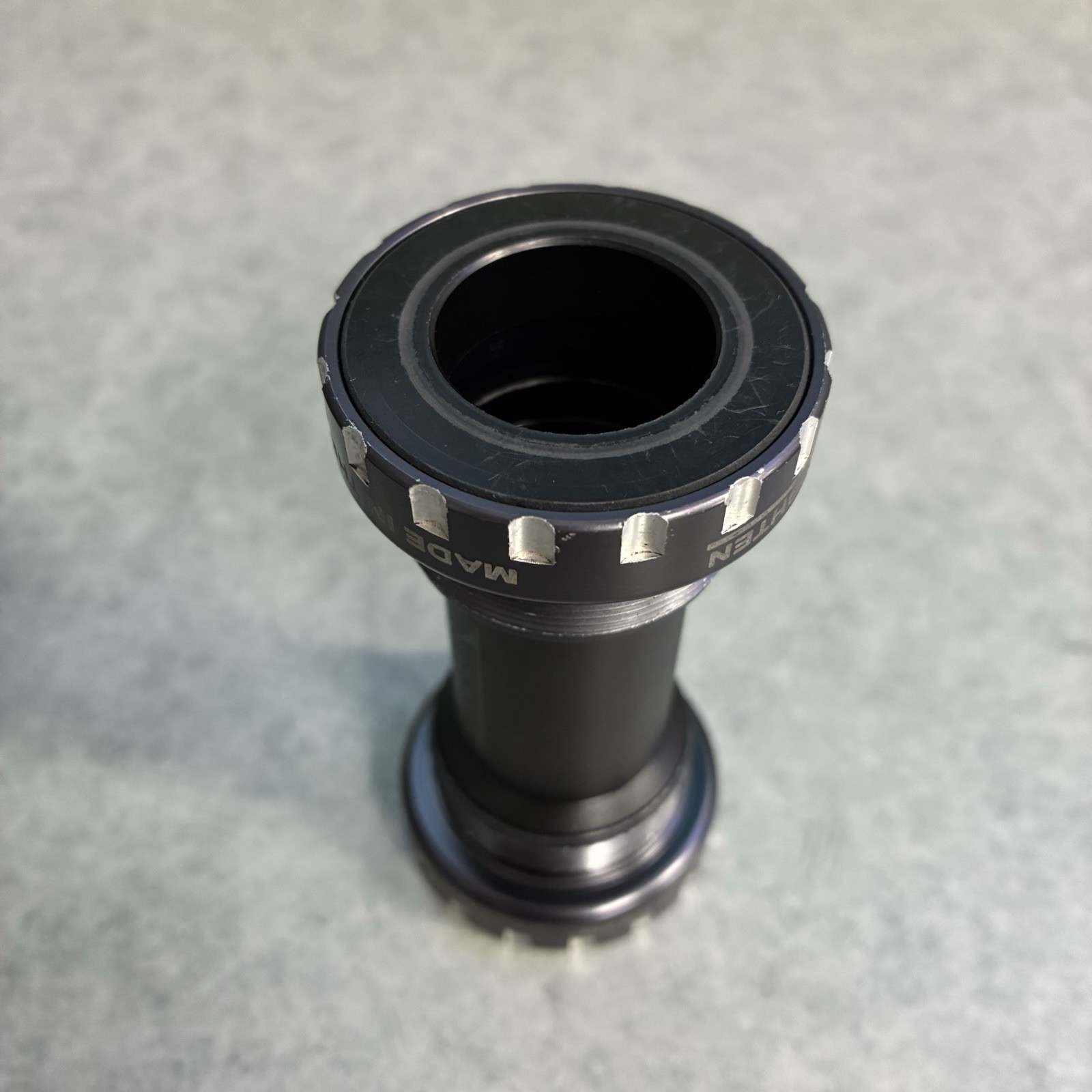 Wheels Manufacturing English Threaded Road BB for 24mm Cranks (Shimano) 68mm