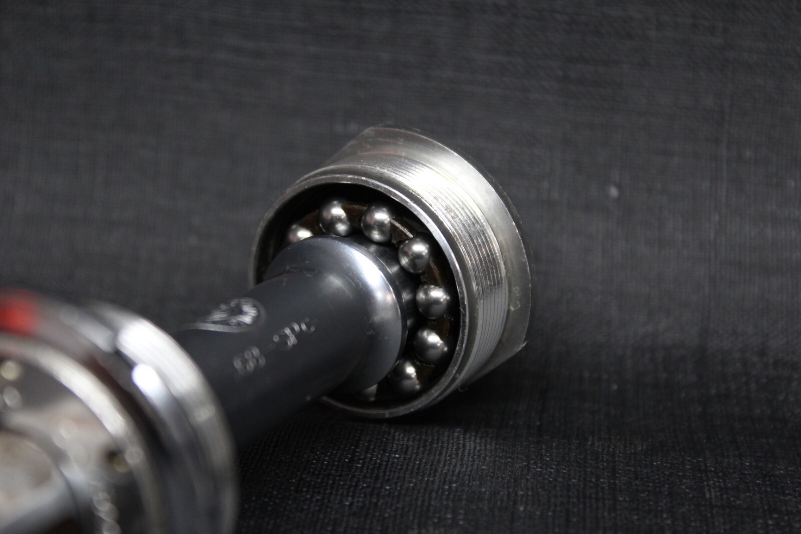Vintage Campagnolo C RECORD Bottom Bracket 1.370″ x 24 TPI English 68 – SPc