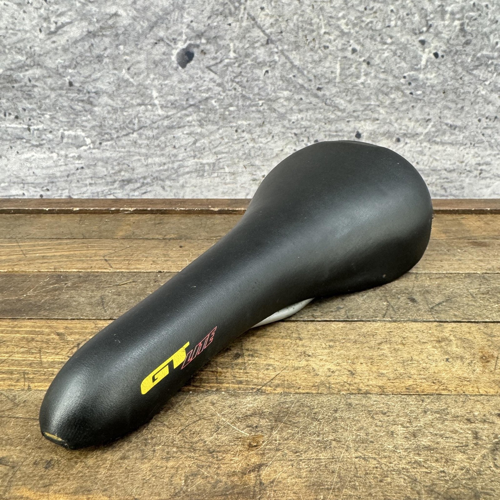 GT Lite Seat Bicycle 90s MTB Saddle GT-8 Black Racing 245g Bike Cut