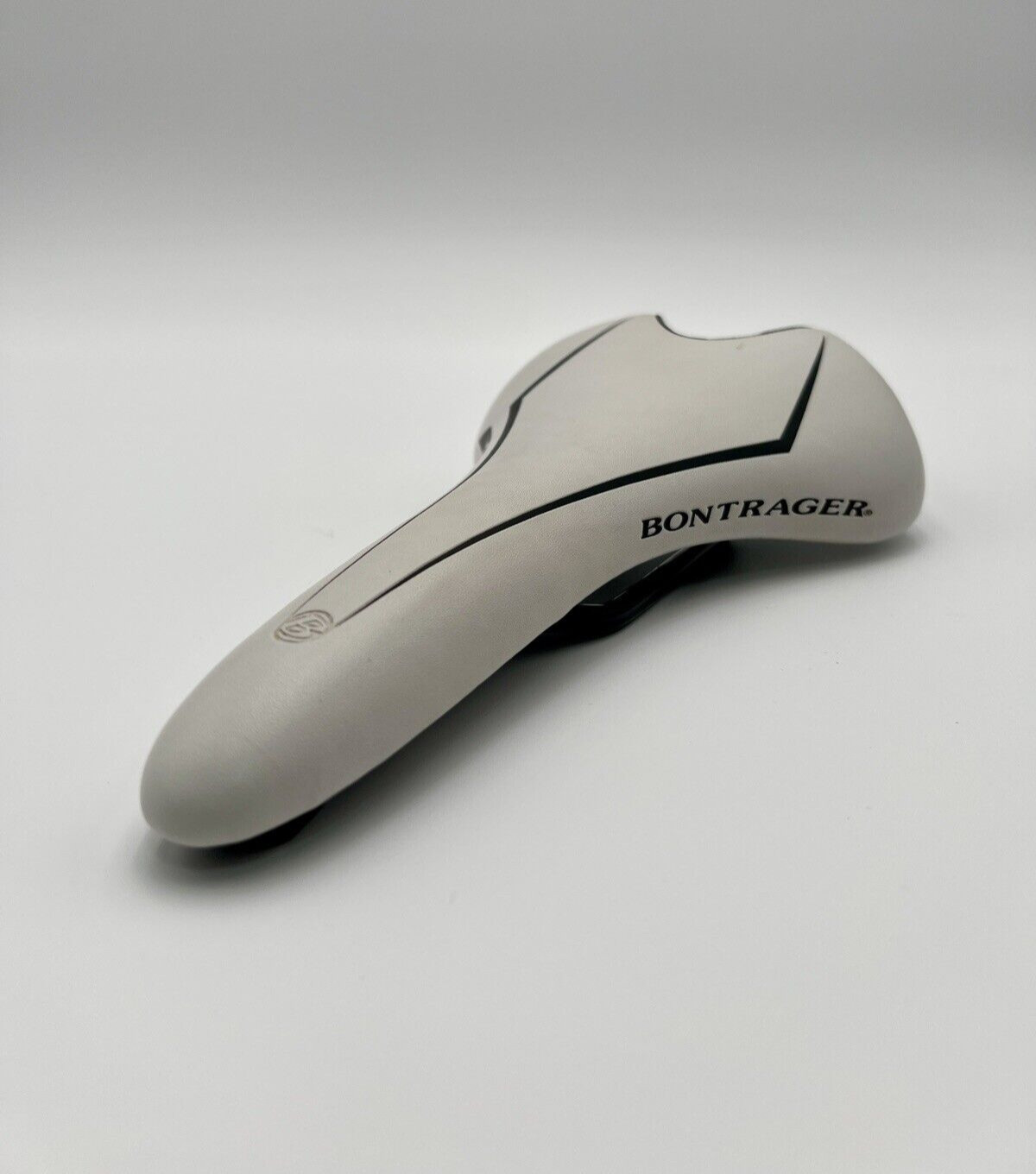 Bontrager Inform R1 Saddle 146mm Wide White Cromoly Rail Great Condition